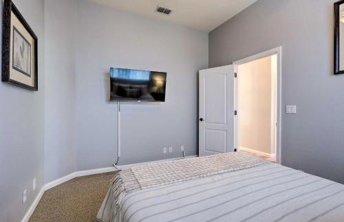 Spacious Folsom Getaway with Pool and Hot Tub! - Foto 24