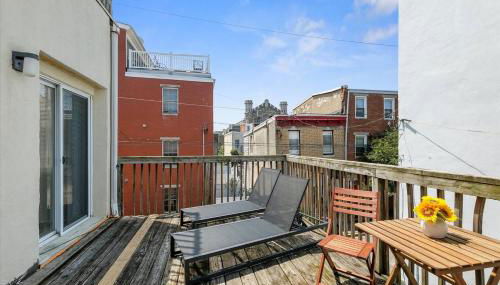 Cozy 1BR w Deck Near Rittenhouse - Foto 3