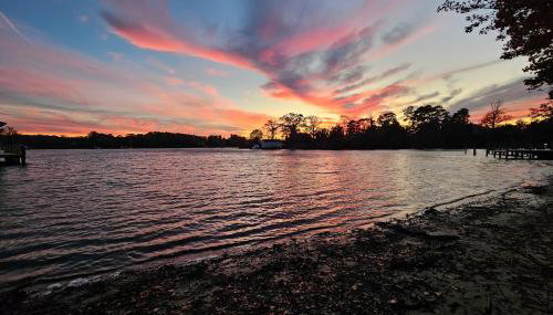 Deep Water Dock & Private Beach! Irvington Home - Photo 3