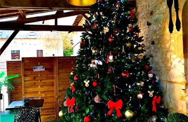 La biche au bois piscine chauffee jacuzzi - Foto 42