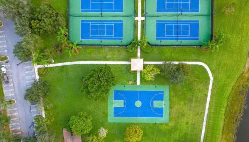 Luxury House with Movie Theater - Foto 3, Squash