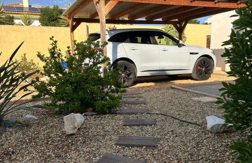 Casa Bueno- Sleeps 7 Private Pool & AirCon - Foto 41