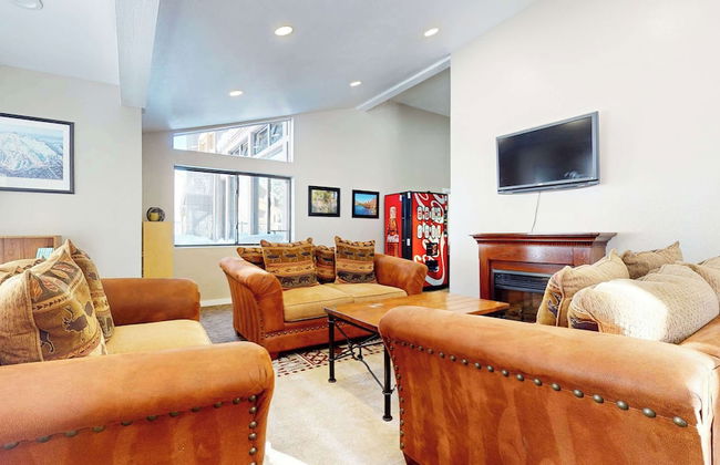 Modern Cabin for 6, Near Slopes + Canyon Lodge! - Foto 19