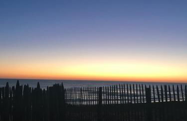 T2 front de mer piscine parking terrasse du samedi au samedi juillet août 2026 - Foto 41