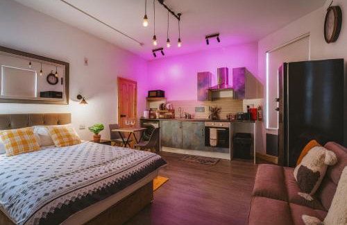 Luxury Industrial Studio Leeds Near Brudenell social club & Headingley Stadium - Photo 1