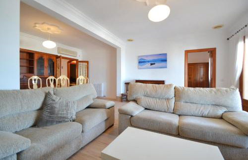 Waterfront apartment perfect for beach lovers. - Photo 19