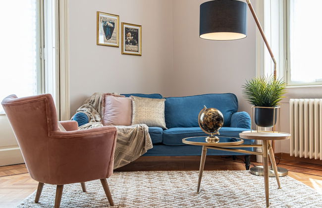 JOIVY Sophisticated Flat W/ Desk - Foto 24