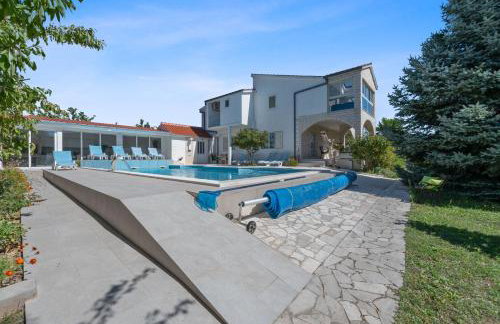 Villa Almas with swimming pool, tennis court, sauna, gym, grill house - Foto 6