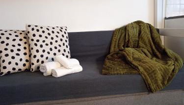 Domus Cassinis Metro and trains at your doorstep - Foto 3