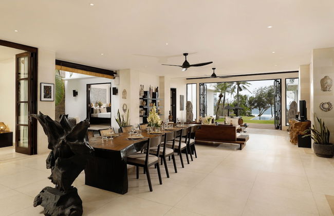 Black Beach Villa - Absolute Beachfront - Photo 13