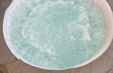 10 mins from Gatwick, jacuzzi, 8 persons - Foto 31