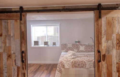 Twin Lakes Waterfront Retreat with Private Dock Fire Pit And Family Friendly Space - Foto 42