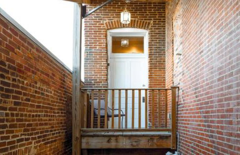 Charming Cozy & Convenient STL Gem ABODEbucks - Foto 16