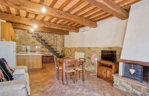 8 Bedroom Awesome Home In Arezzo - Foto 21