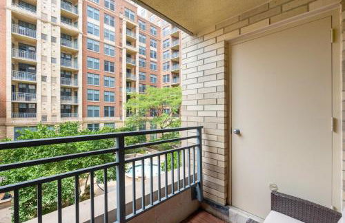 Luxury Stay-Free Parking-Amazon HQ-Nearby DC-Wifi-Pool-Gym - Photo 54