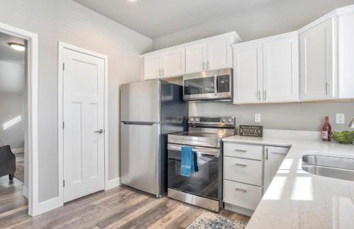 New Upper Condo-Covered Deck-Pet Friendly - Foto 10