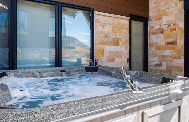 Mins to Deer Valley Lift Firepit, Game Room, Views, 5bdr Orion by Avantstay - Photo 51