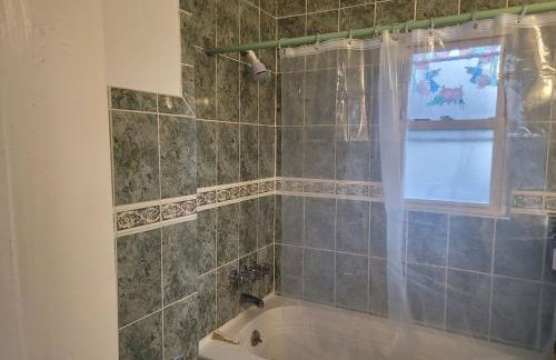 Two-Bedroom Home 25 min to NYC Free parking-UNIT-1 - Foto 14