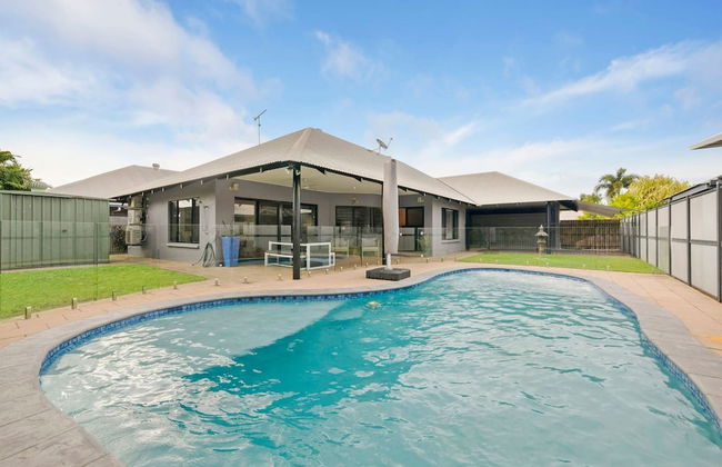 Cityside Hideaway Pool - Workstation - Markets - Foto 1