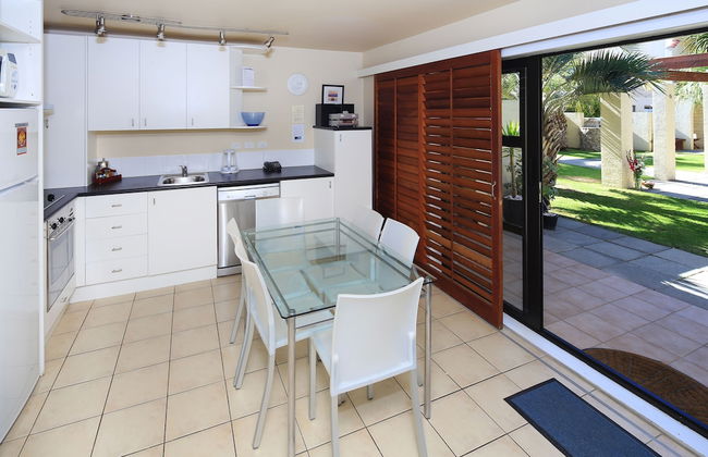 Onetangi Beach Apartments - Photo 20