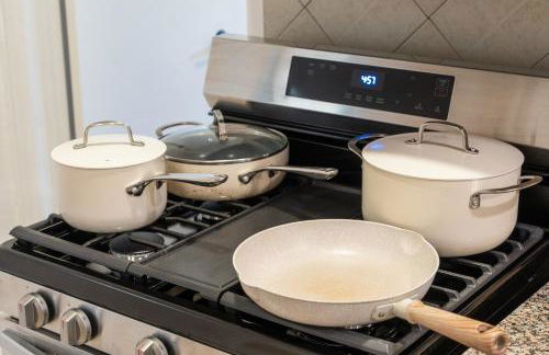 Quiet Retreat 10 Min to NYC Train & free Parking - Foto 28