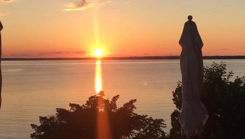 Waterfront paradise - Photo 2