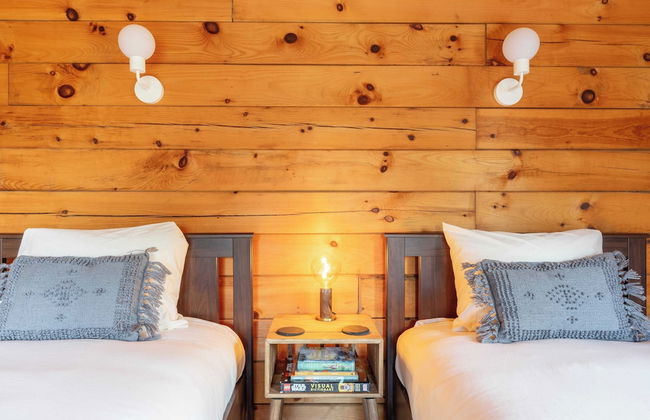 Secluded w/ Deck Views, Hot Tub, & Ping Pong Hudson in the Berks by Avantstay - Foto 35