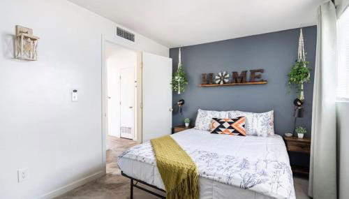 Bright 2BR Oasis Desert Charm and BBQ Nights - Foto 2