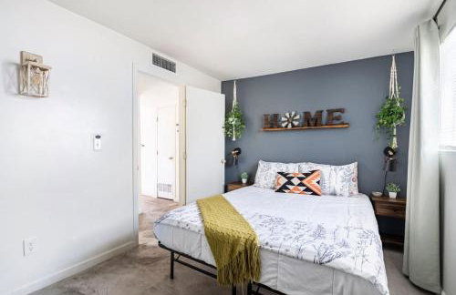 Bright 2BR Oasis Desert Charm and BBQ Nights - Foto 2