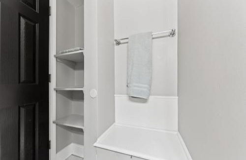 Walk to UMKC, Free Off Street Parking - Foto 6