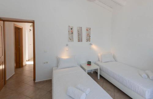 Myrto Villa heated pool - Foto 31