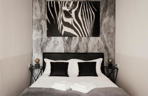 Deluxe Central Apartment - Photo 32