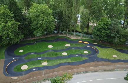 Elegant 2 Bed 1 and Half Bath Caravan in Holiday Resort Village - Photo 25