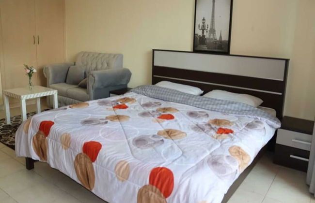 Stunning Studio - With Balcony - Foto 5