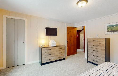 Jay Peak Getaway on Trout River - Foto 32