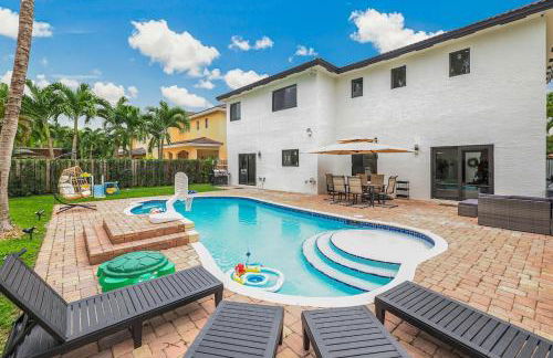 Modern Miami Home with Patio and Pool - Foto 8