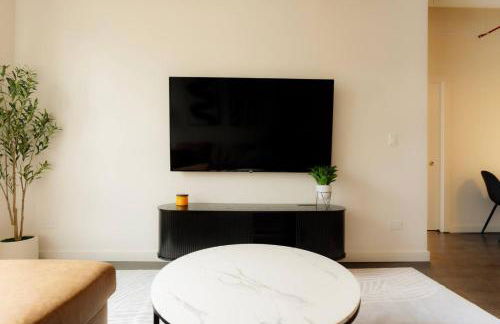 Above The Roots - Sophisticated 1BD Retreat - Photo 5