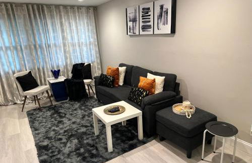 Luxurious, newly renovated retreat - Photo 23