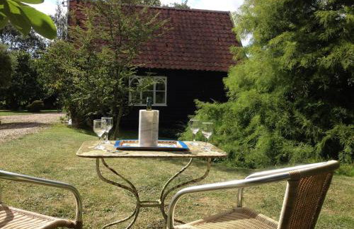 Hedgerow Barn, Great Green, Thurston, Suffolk - Photo 10