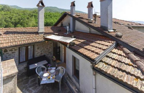 Gorgeous Apartment In Casoli Lu - Foto 1