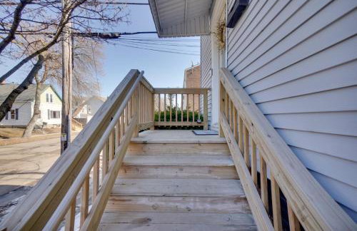 Walk to Kinnickinnic Ave! Newly Updated Abode - Foto 26