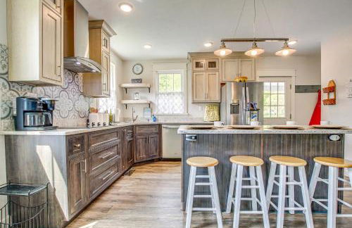 Lavish House with Patio - 2 Blocks to Green Lake! - Foto 11