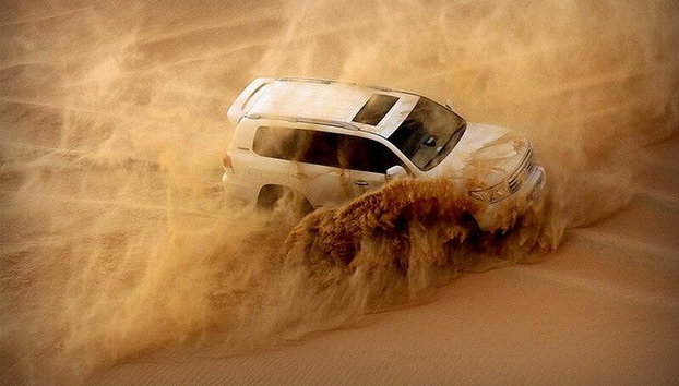 Cena romántica privada en el desierto de Abu Dhabi con cena de barbacoa caliente - Foto 3, Safari por el desierto de Abu Dhabi