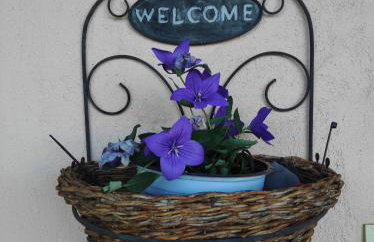 Countryside Cottage with Garden & Lake View - Photo 4