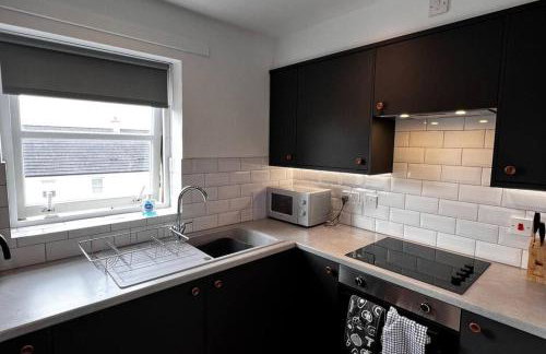 2 Bed Apartment Sleeps 4 -Near Airport -WiFi & Tv - Foto 15