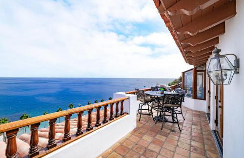 10-Star Property! Premium Ocean Views, Immaculate Corner Condo with Fireplace, New Golf Cart - Foto 22