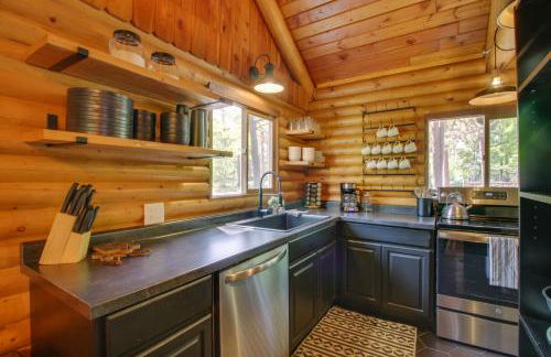 1 Mi to Beach and Lake Breezy Point Cabin with Yard! - Foto 10