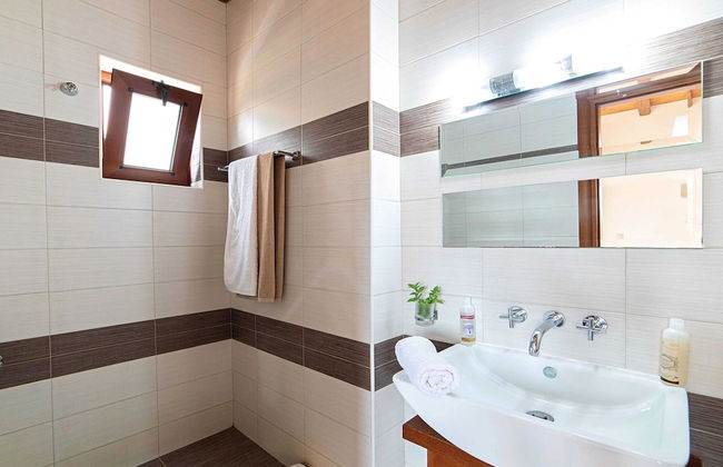 Beautiful Large Villa With Pool and sea View at Nice Georgioupolis - Foto 10