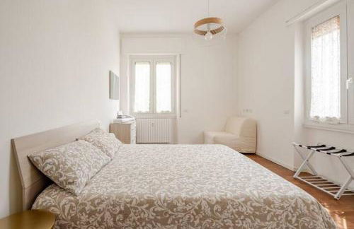 Like at Home - Close to Metro, Stadio San Siro, Duomo with private parking place - Foto 17