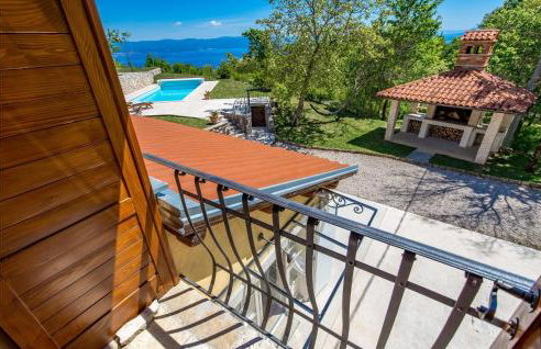 Amazing Home In Moscenice With Wifi - Photo 19